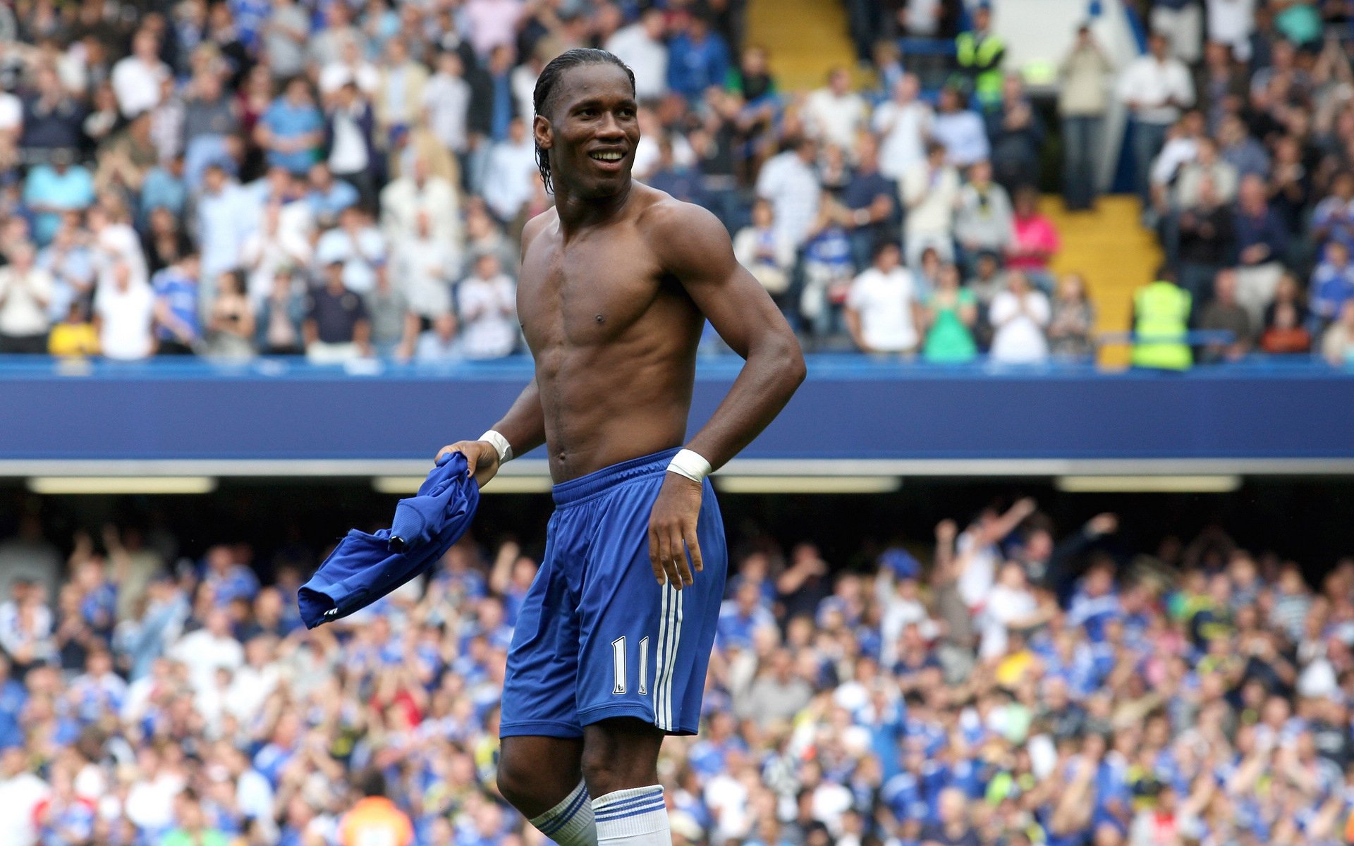 随机哈兰德连中25球，英超火力王再登顶，哈兰德连中25球,英超火力王再登顶了吗